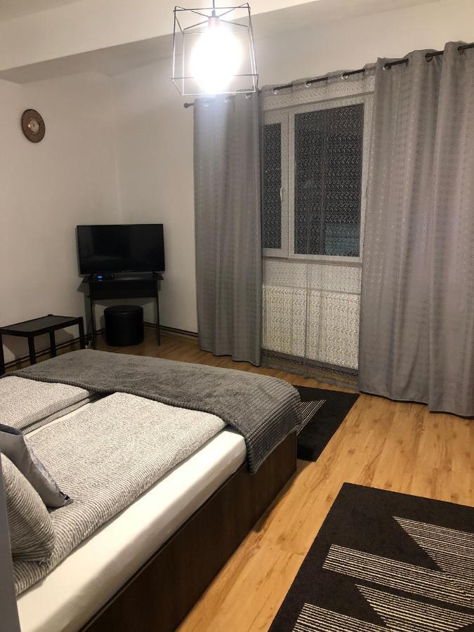 Appartamento Apartament Basak 2 Deva Esterno foto
